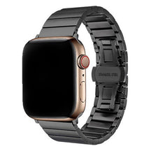 Armband für Apple Watch aus Edelstahl in der Farbe Silber, Modell Osaka #farbe_Schwarz