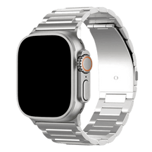 Armband für Apple Watch aus Edelstahl in der Farbe Silber, Modell Dakar #farbe_Silber