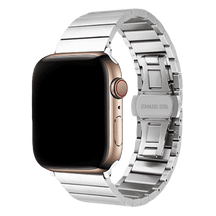 Armband für Apple Watch aus Edelstahl in der Farbe Schwarz, Modell Osaka #farbe_Silber